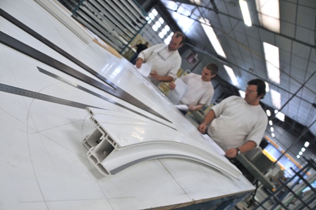 Fabrication des fenêtres PVC cintrées Franciaflex